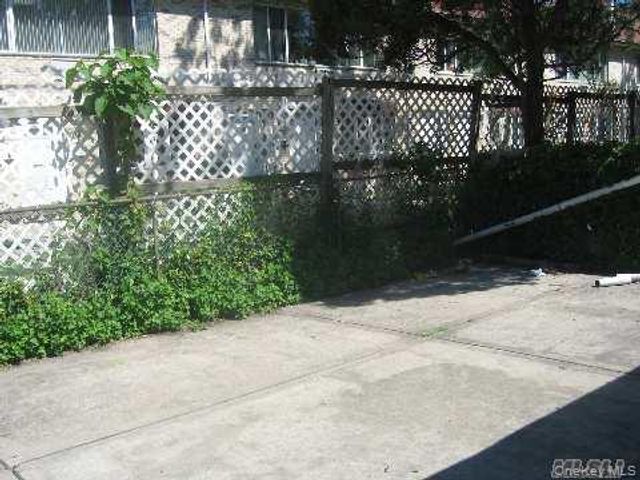 160-45 Willets Point Boulevard, Whitestone, NY 11357