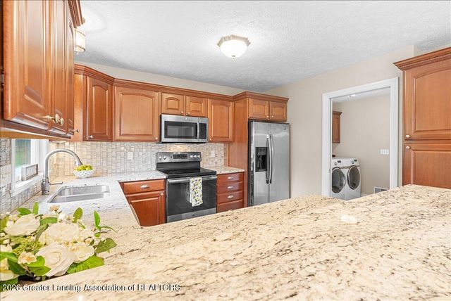12855 Chartreuse Drive, Dewitt, MI 48820