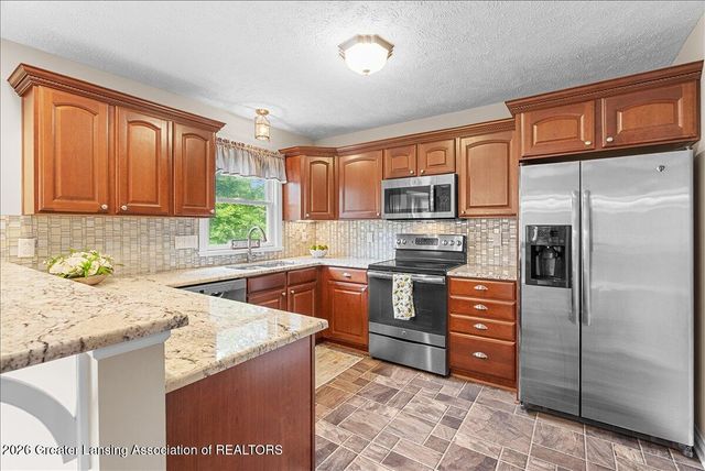 12855 Chartreuse Drive, Dewitt, MI 48820