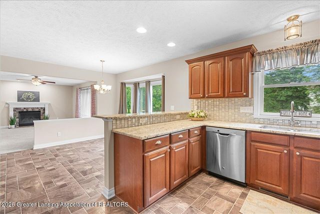 12855 Chartreuse Drive, Dewitt, MI 48820