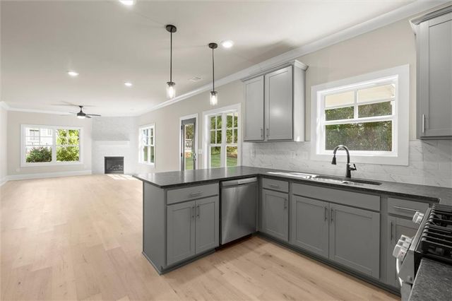 4290 Brookhaven Drive SE, Covington, GA 30014