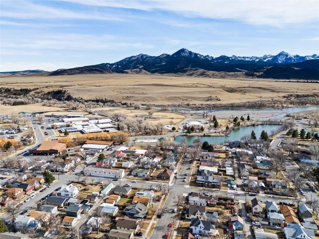 321 S 3rd Street, Livingston, MT 59047