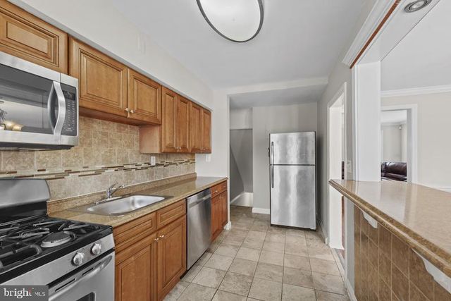 4002 CLARKS LN, Baltimore, MD 21215