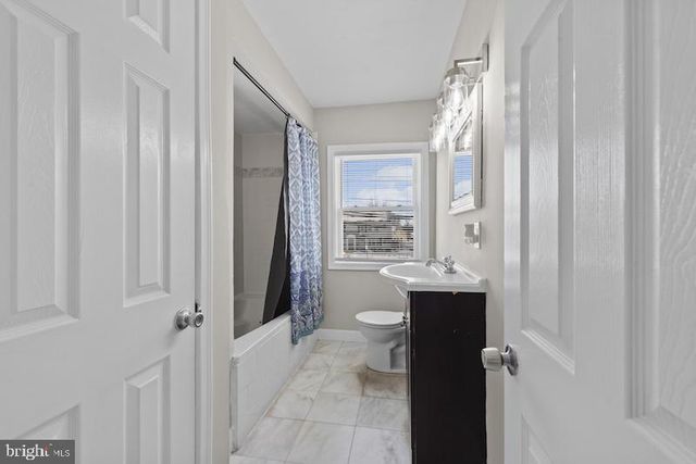 4002 CLARKS LN, Baltimore, MD 21215