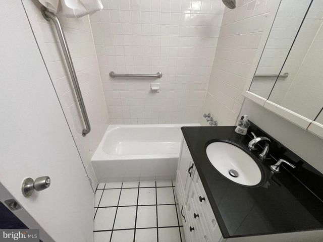 524 PLAYA DEL SOL, Cherry Hill, NJ 08002