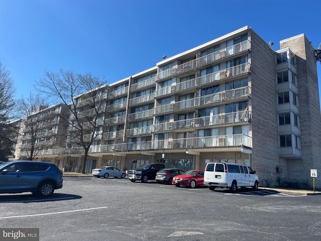524 PLAYA DEL SOL, Cherry Hill, NJ 08002