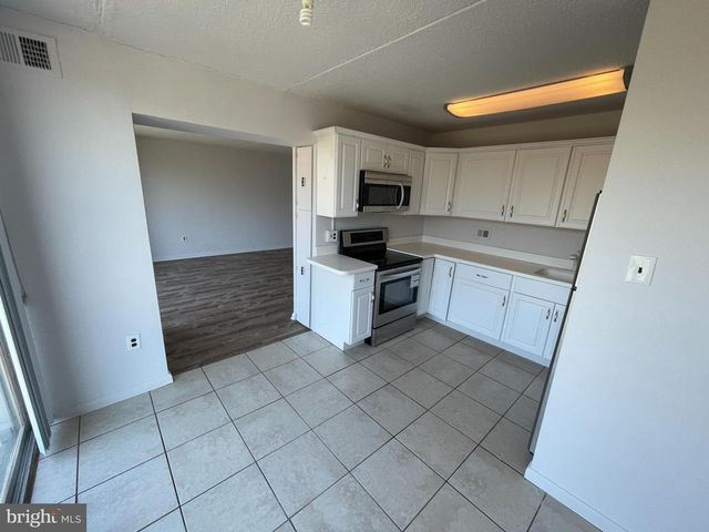 524 PLAYA DEL SOL, Cherry Hill, NJ 08002