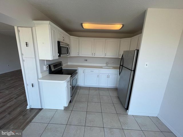 524 PLAYA DEL SOL, Cherry Hill, NJ 08002