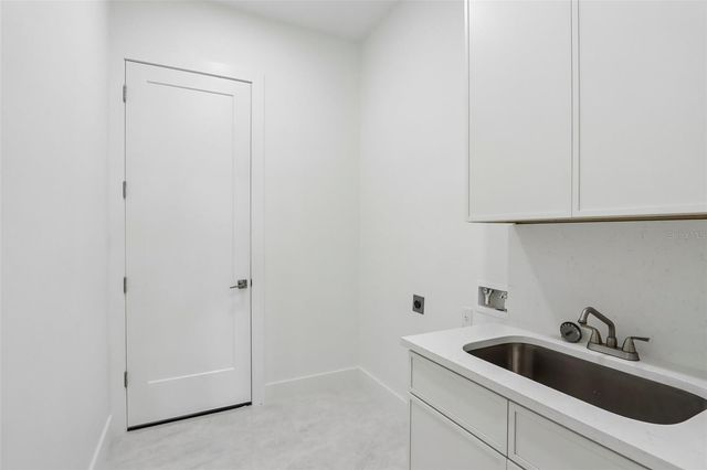 1016 STATE AVENUE, Lehigh Acres, FL 33972