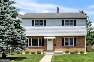 2319 LINCOLN AVE, Reading, PA 19609