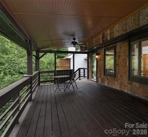 187 Pine Village Lane, Blowing Rock, NC 28605