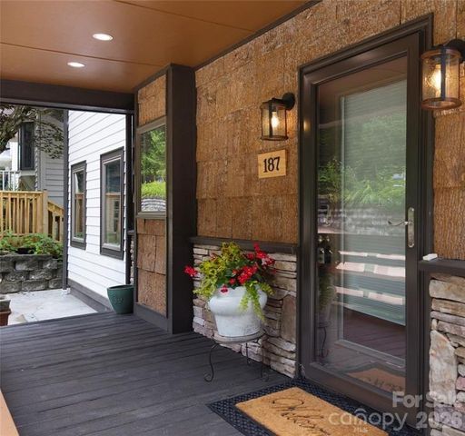 187 Pine Village Lane, Blowing Rock, NC 28605