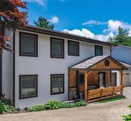 187 Pine Village Lane, Blowing Rock, NC 28605