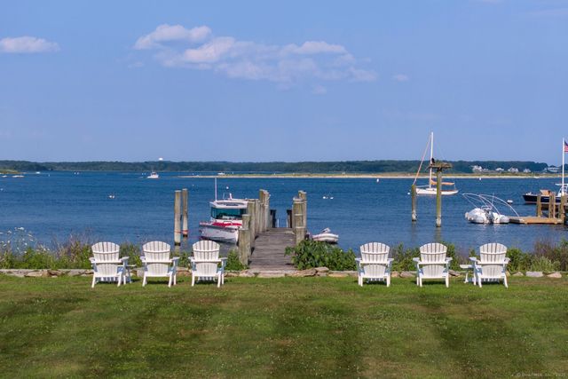 11 Main Street, Stonington, CT 06378