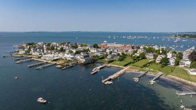 11 Main Street, Stonington, CT 06378