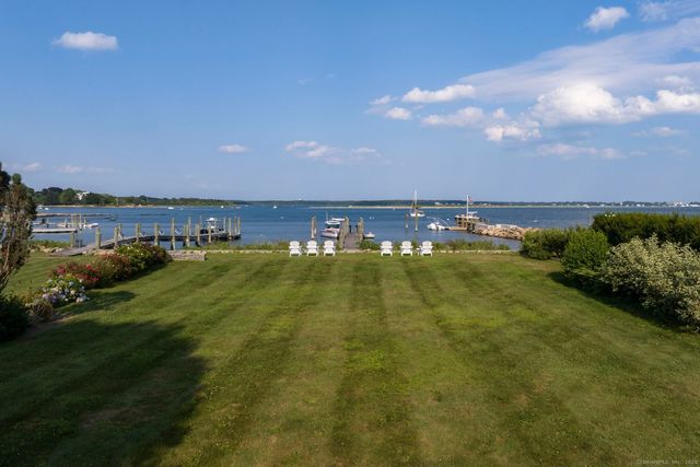 11 Main Street, Stonington, CT 06378