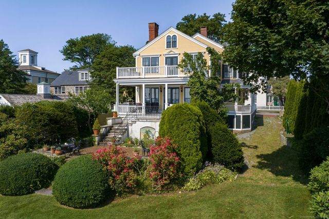 11 Main Street, Stonington, CT 06378