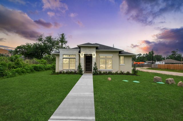 16747 Forest Trail Drive, Channelview, TX 77530