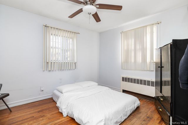 5 Gardner Avenue, Hicksville, NY 11801