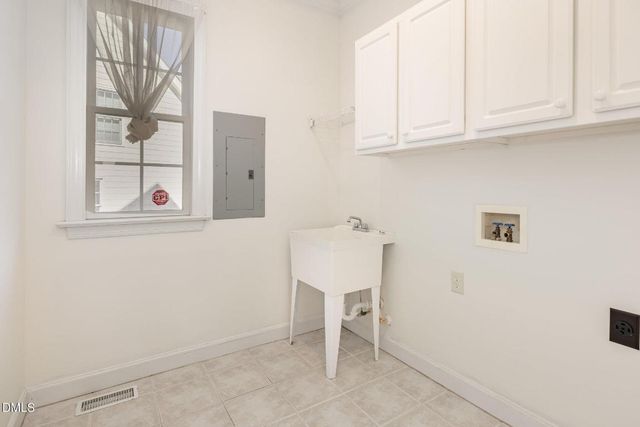 209 Manor Ridge Drive, Carrboro, NC 27510