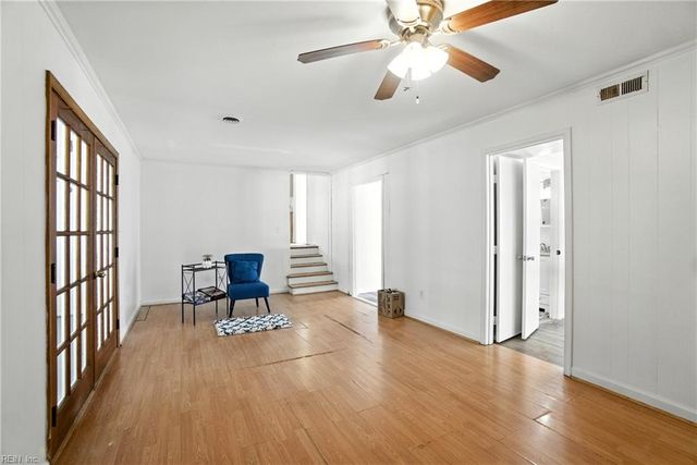 6 Saint Paul Ct, Hampton, VA 23666