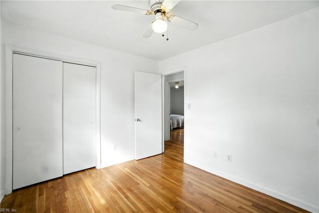 6 Saint Paul Ct, Hampton, VA 23666
