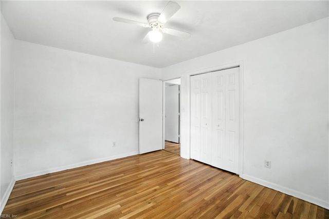 6 Saint Paul Ct, Hampton, VA 23666