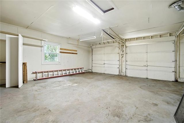 6 Saint Paul Ct, Hampton, VA 23666