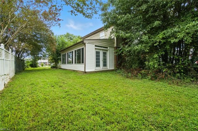 6 Saint Paul Ct, Hampton, VA 23666