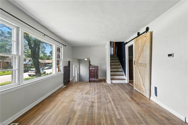 6 Saint Paul Ct, Hampton, VA 23666