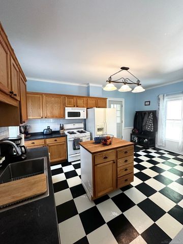 284 E Saint Clair Street, Romeo, MI 48065