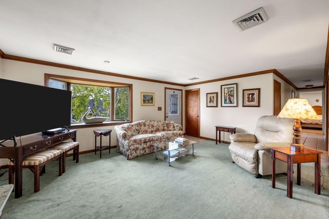 2 Franconia Avenue, Wareham, MA 02571