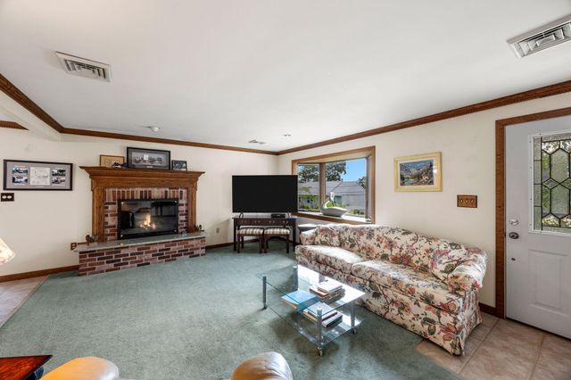 2 Franconia Avenue, Wareham, MA 02571