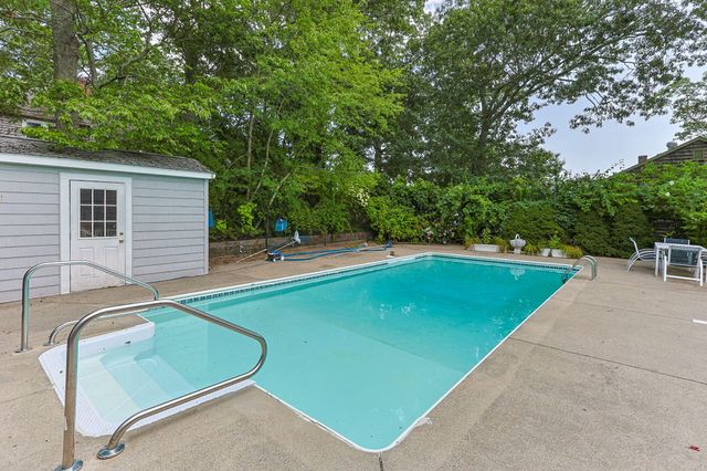 2 Franconia Avenue, Wareham, MA 02571