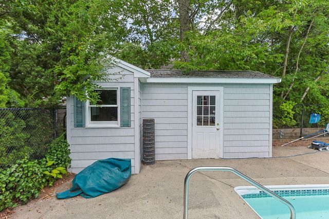 2 Franconia Avenue, Wareham, MA 02571