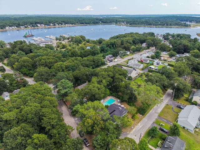 2 Franconia Avenue, Wareham, MA 02571