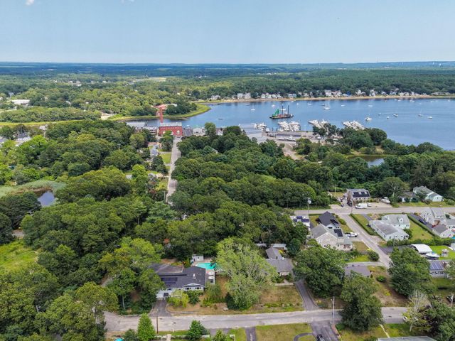 2 Franconia Avenue, Wareham, MA 02571