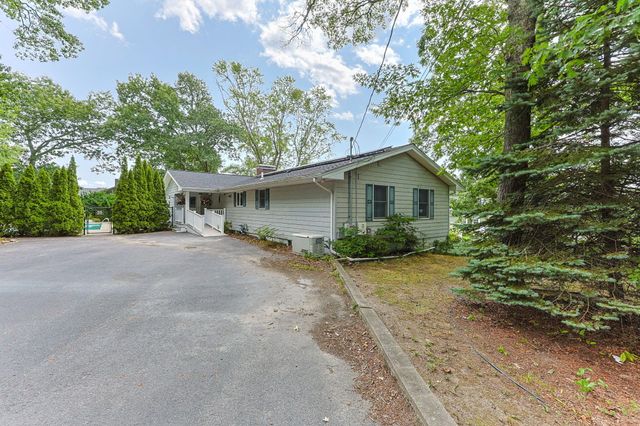2 Franconia Avenue, Wareham, MA 02571
