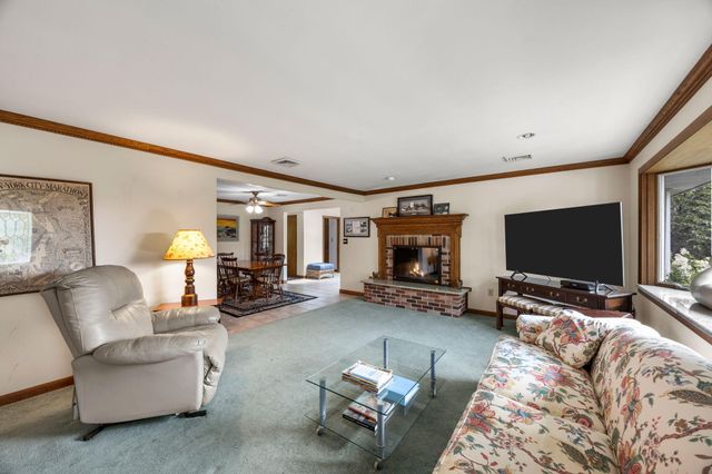 2 Franconia Avenue, Wareham, MA 02571