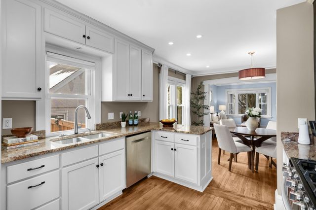 5325 Chowen Avenue S, Minneapolis, MN 55410