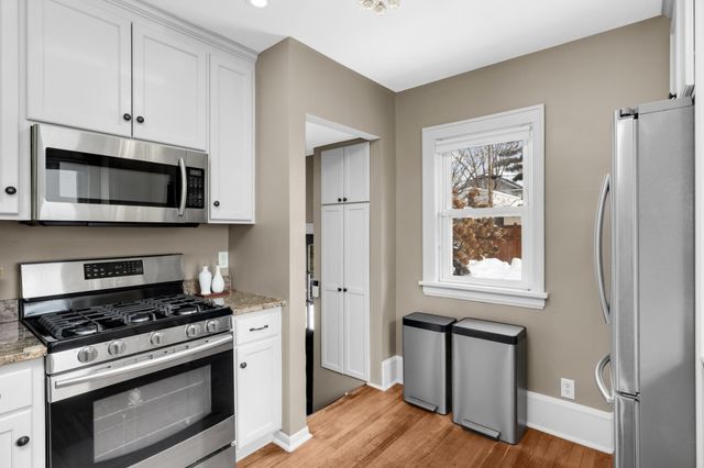 5325 Chowen Avenue S, Minneapolis, MN 55410