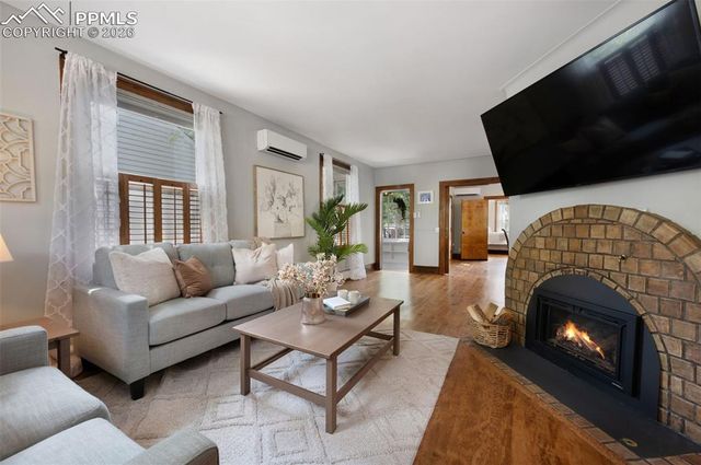 1228 Custer Avenue, Colorado Springs, CO 80903