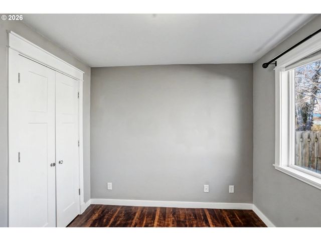 -1 GARNET St Ne, Salem, OR 97301