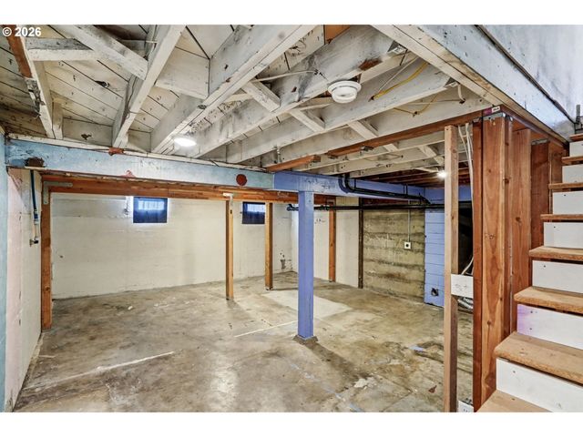 -1 GARNET St Ne, Salem, OR 97301