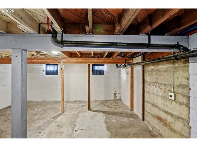 -1 GARNET St Ne, Salem, OR 97301