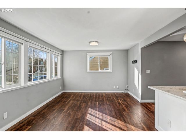 -1 GARNET St Ne, Salem, OR 97301