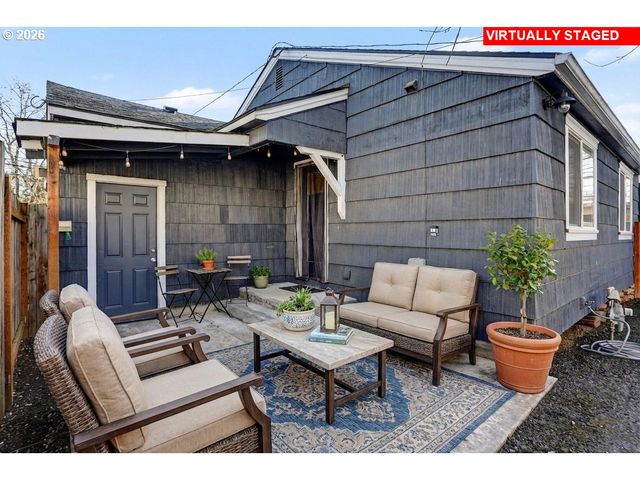 -1 GARNET St Ne, Salem, OR 97301