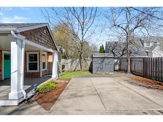 -1 GARNET St Ne, Salem, OR 97301