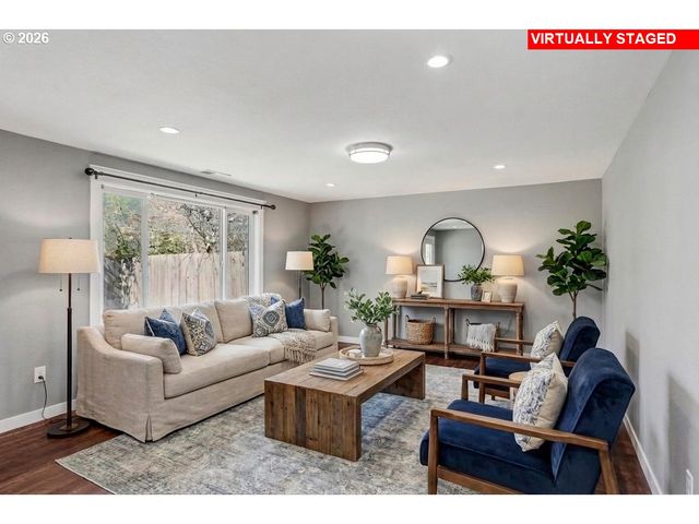 -1 GARNET St Ne, Salem, OR 97301