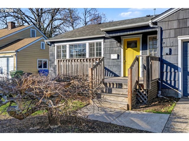 -1 GARNET St Ne, Salem, OR 97301